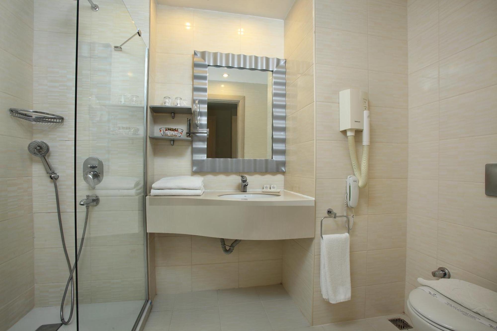 Standard Double or Twin Room,942308179:JPEG